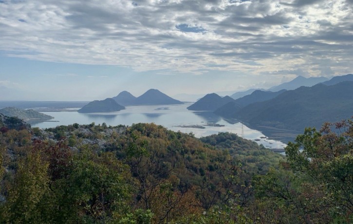 Blog Panoramska vožnja oko Skadarskog jezera: Od Virpazara do Rijeke Crnojevića i Pavlove strane